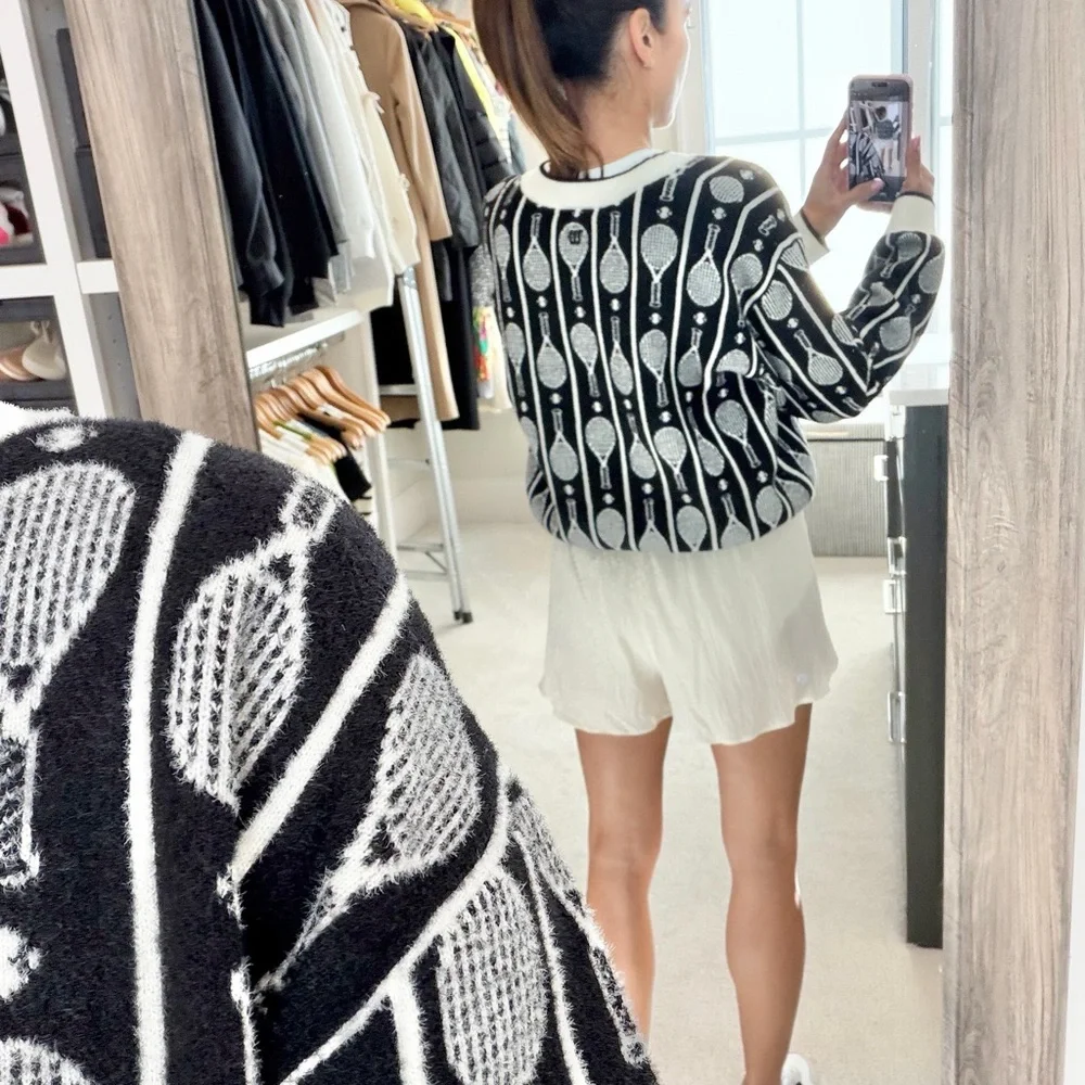 Preowned Lululemon Negative Split Textured Run Short 2.5" Cream Shorts Small - Picture 5 of 7